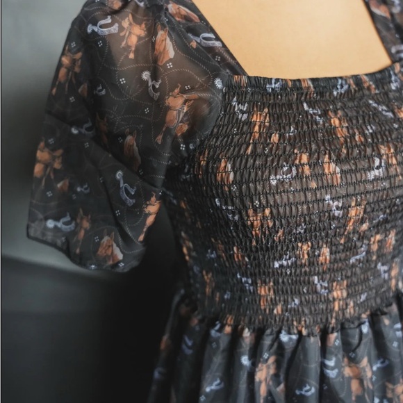 Frilly Frilly Western Black Dress - Picture 4 of 5